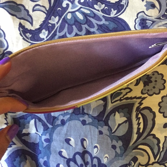 Cute metallic leather wristlet - Picture 3 of 6